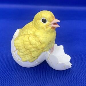 Canary Andrea by Sadek 1990 Baby Chick Hatching Out Of Egg #8618 Easter Decor